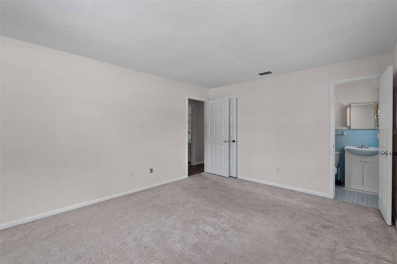 Image 11 of 38 For 710 Sparkman Avenue