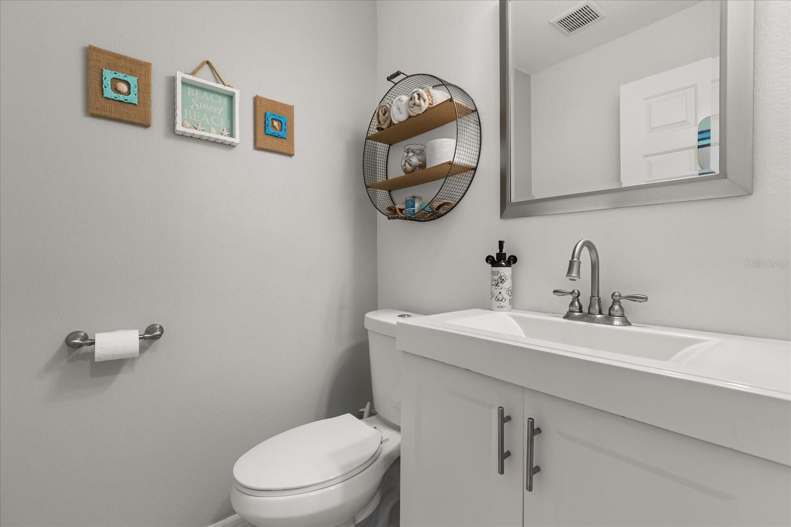 Image 13 of 35 For 14524 Huntingfield Drive