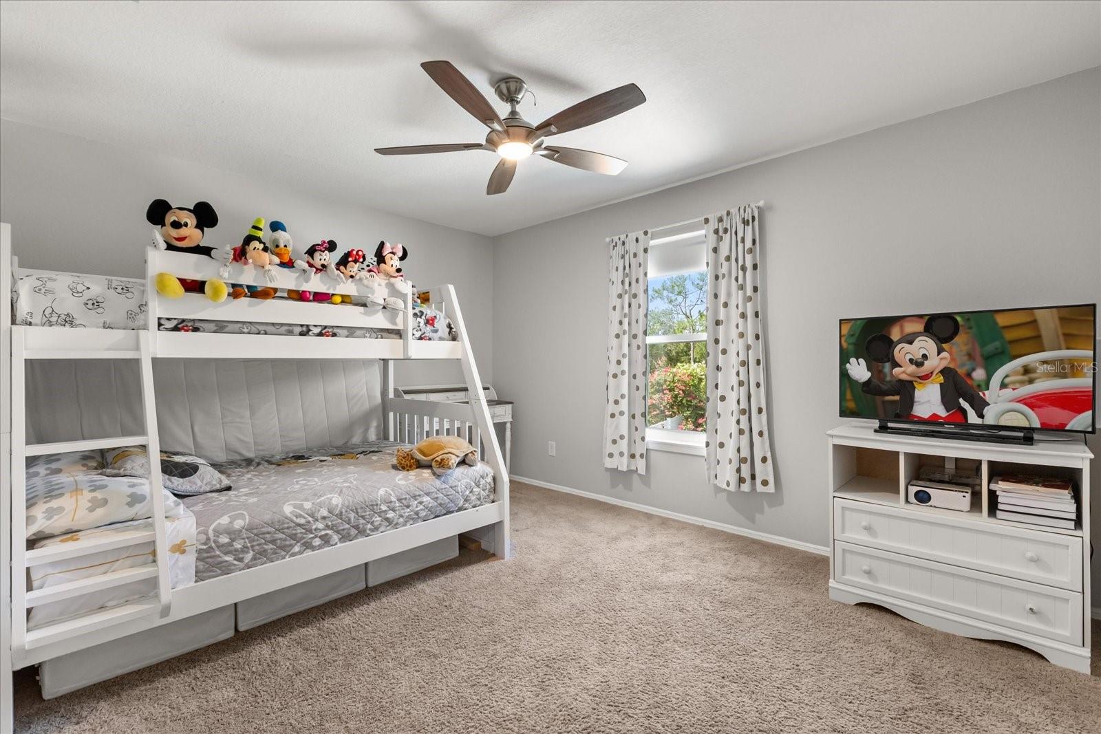 Image 21 of 35 For 14524 Huntingfield Drive