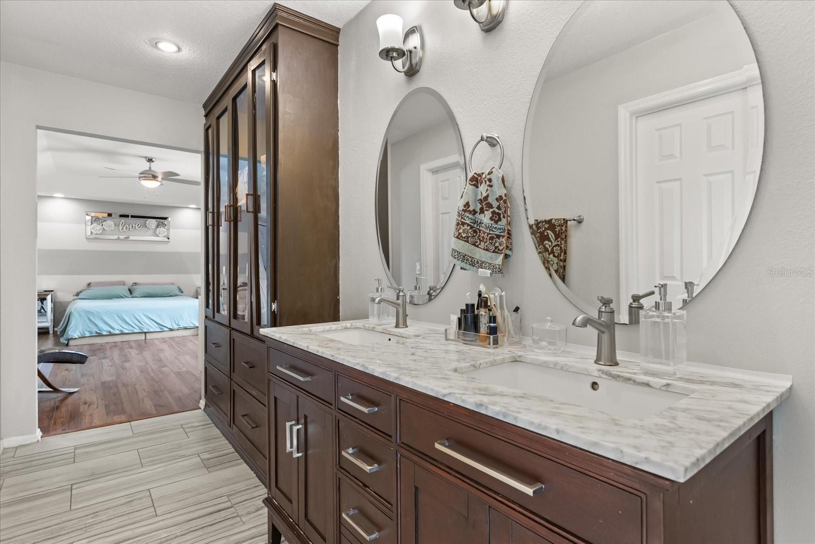 Image 26 of 35 For 14524 Huntingfield Drive