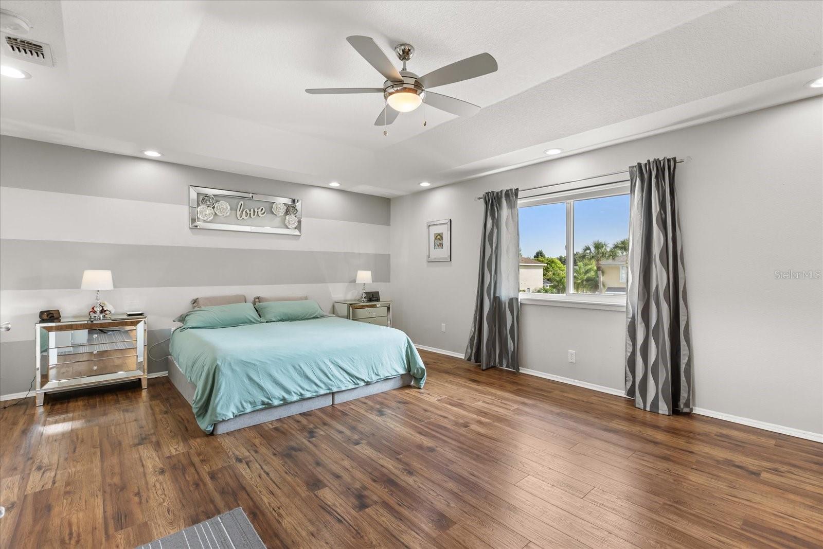 Image 28 of 35 For 14524 Huntingfield Drive