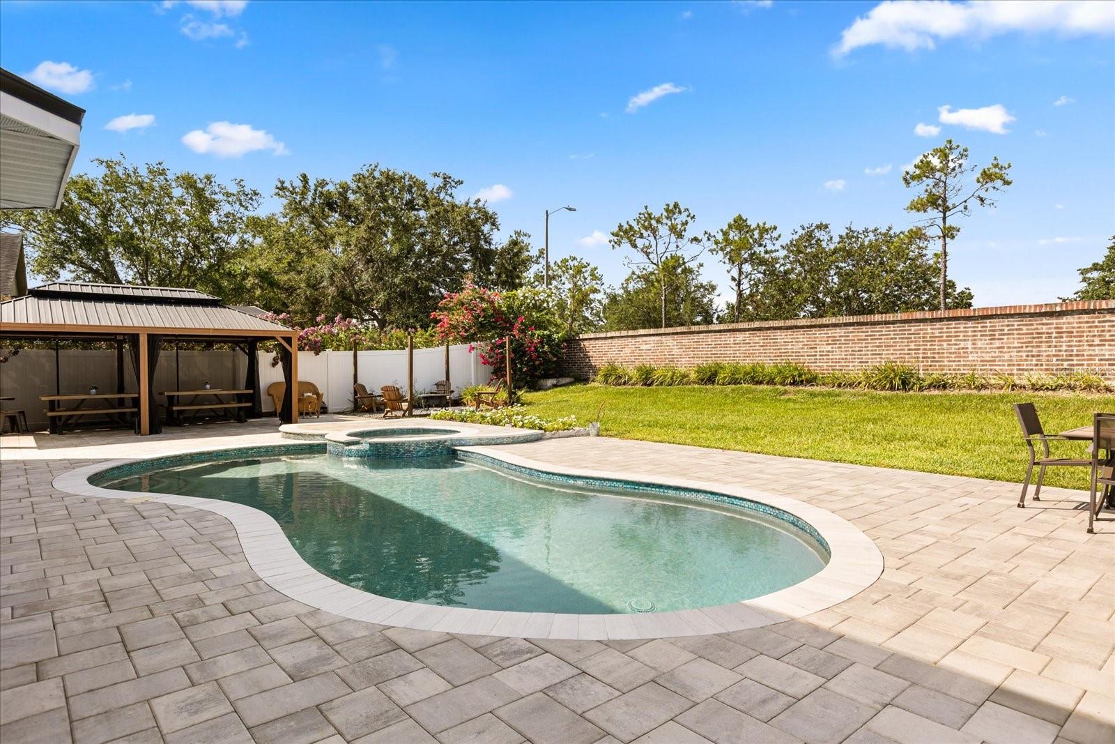 Image 32 of 35 For 14524 Huntingfield Drive