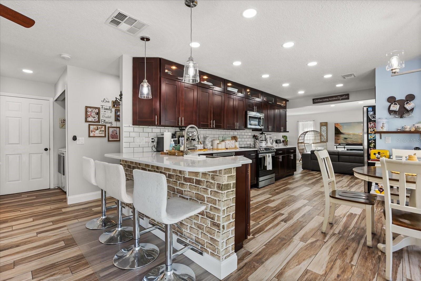 Image 9 of 35 For 14524 Huntingfield Drive
