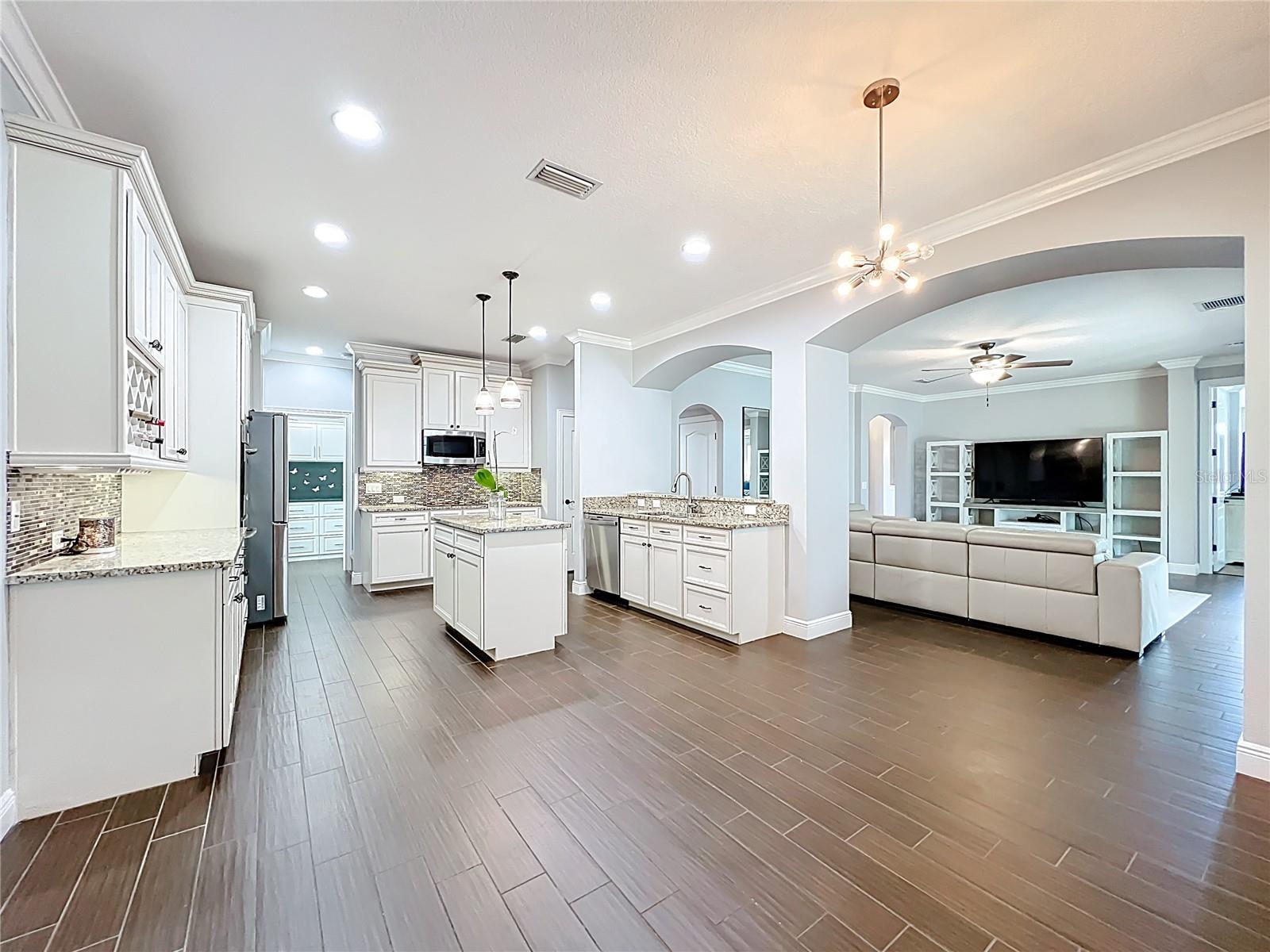 Image 31 of 73 For 10319 Lavande Drive