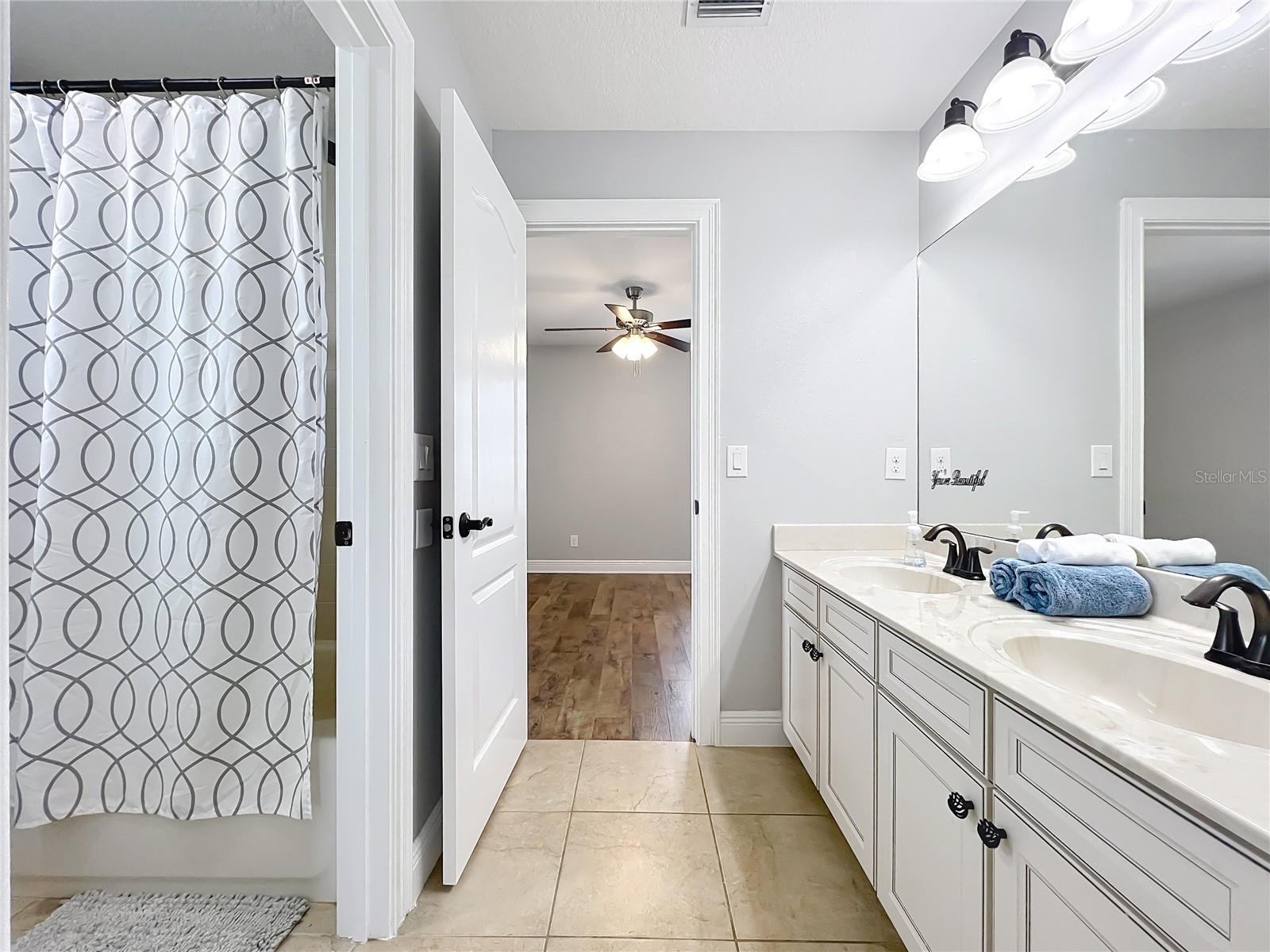 Image 60 of 73 For 10319 Lavande Drive