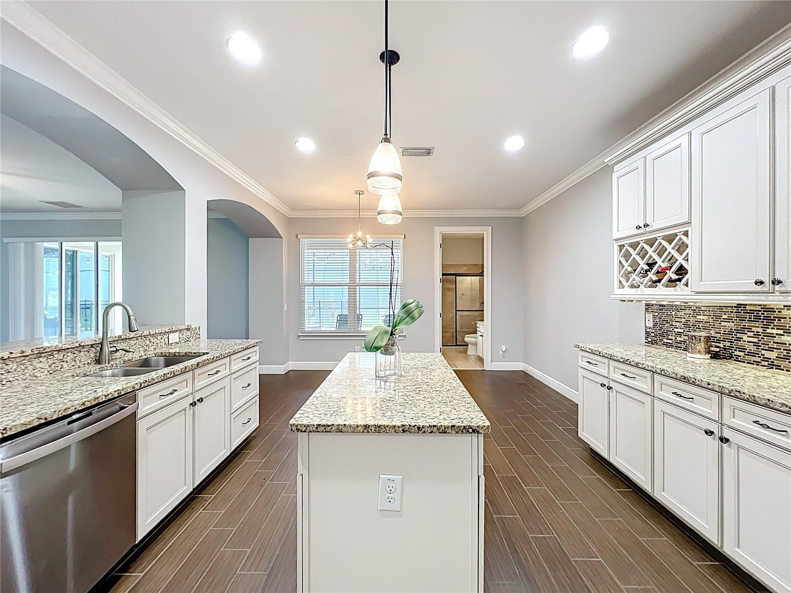 Image 8 of 73 For 10319 Lavande Drive