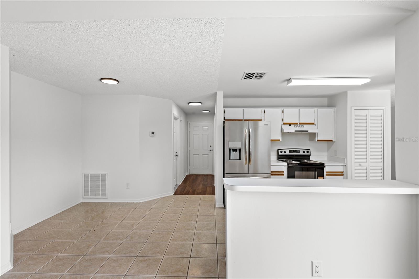 Image 13 of 54 For 400 Timbercreek Drive N