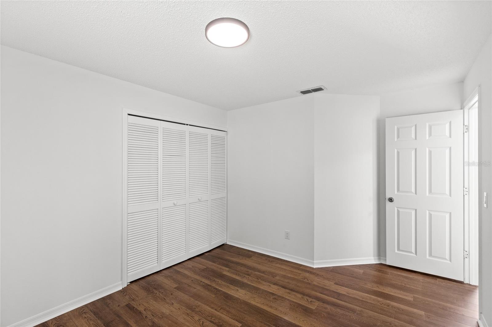 Image 21 of 54 For 400 Timbercreek Drive N