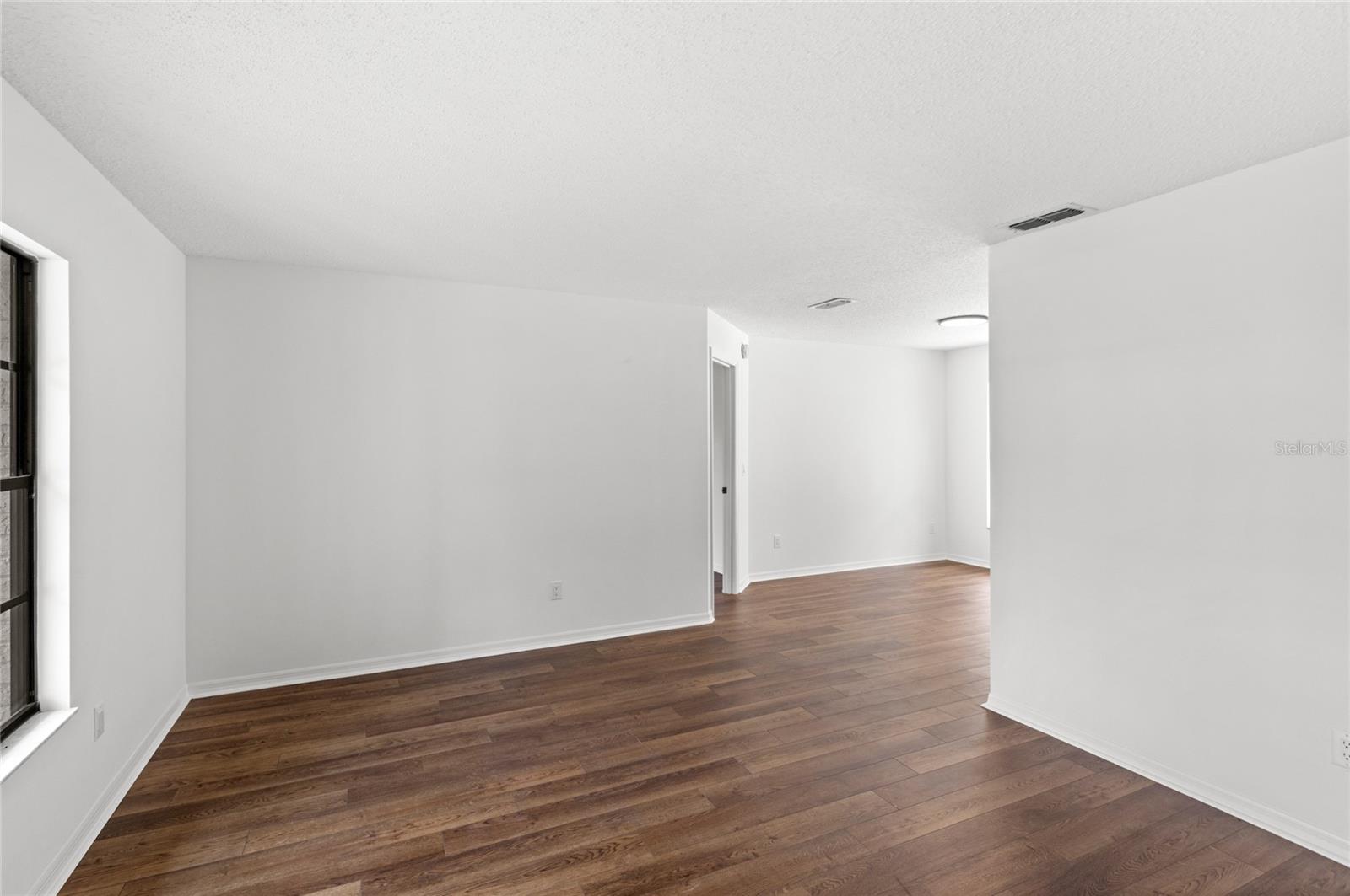 Image 30 of 54 For 400 Timbercreek Drive N