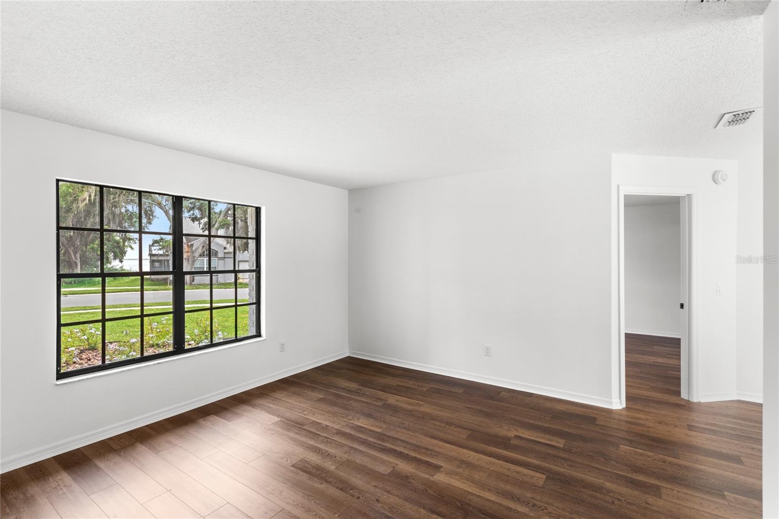 Image 31 of 54 For 400 Timbercreek Drive N