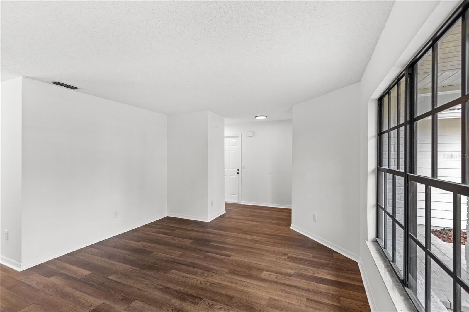 Image 33 of 54 For 400 Timbercreek Drive N