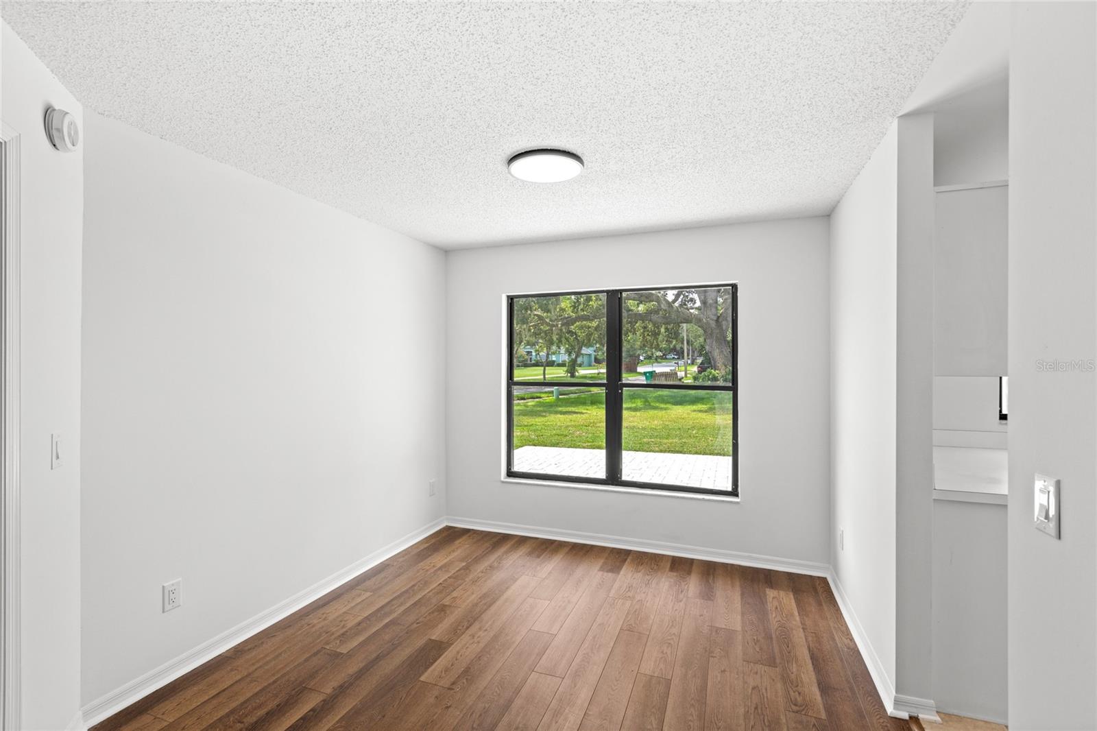 Image 34 of 54 For 400 Timbercreek Drive N
