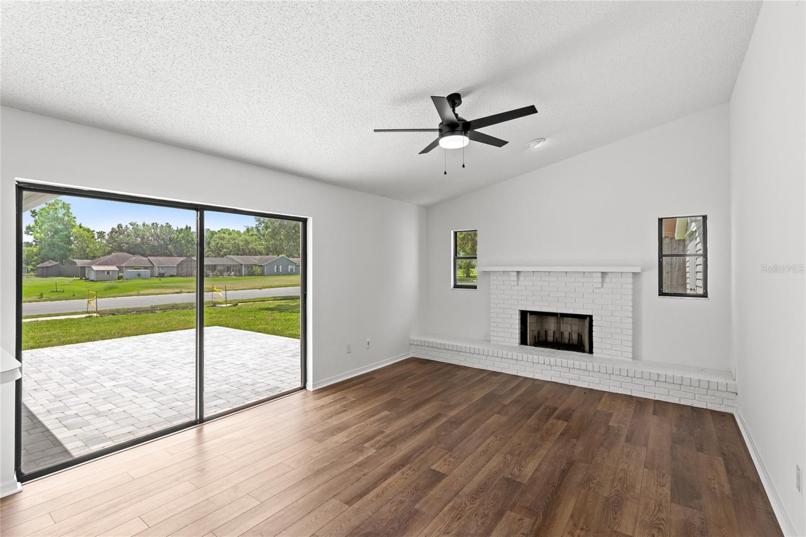 Image 9 of 54 For 400 Timbercreek Drive N