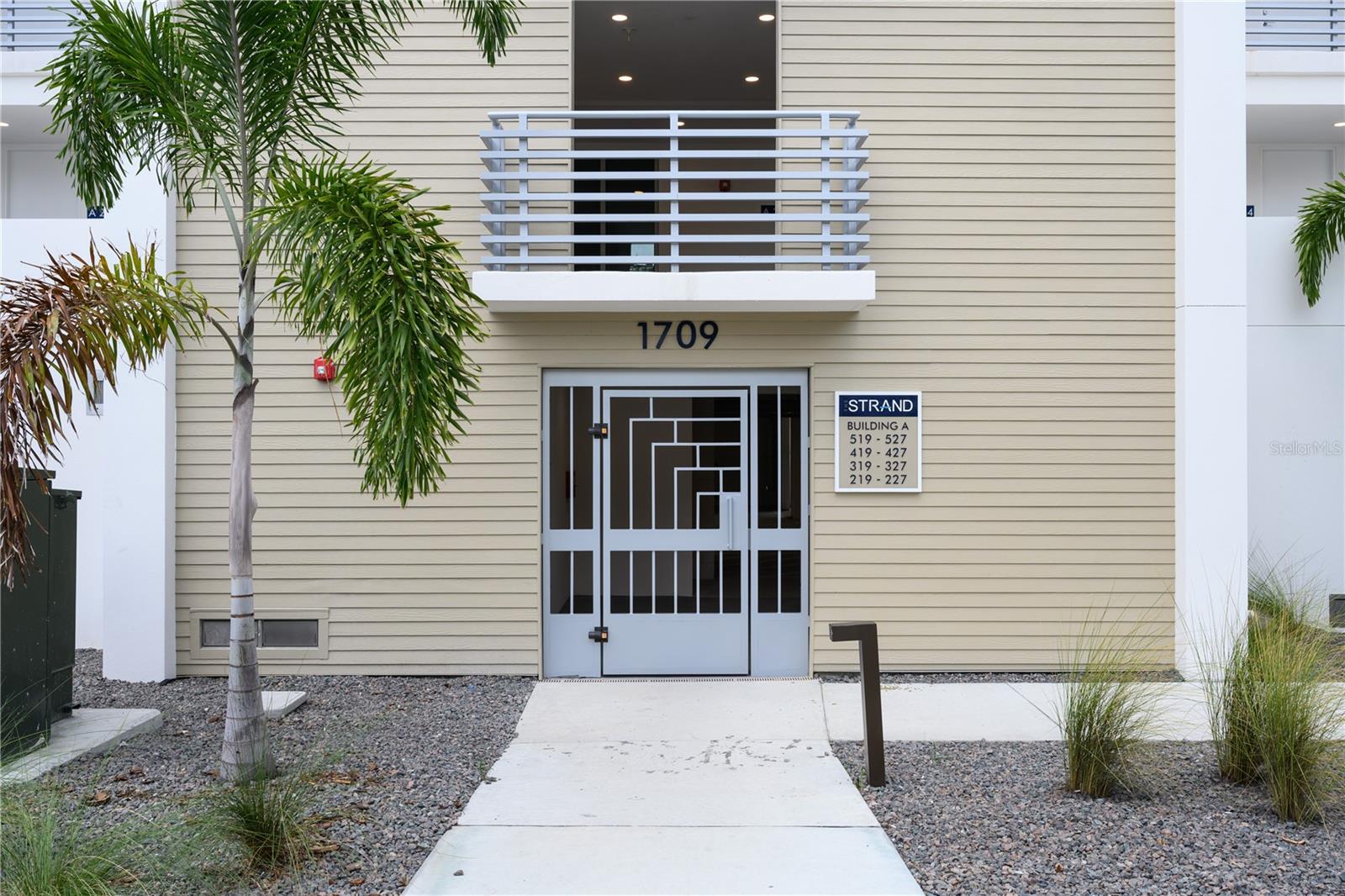 Image 20 of 34 For 1709 Tamiami Trail 420 A