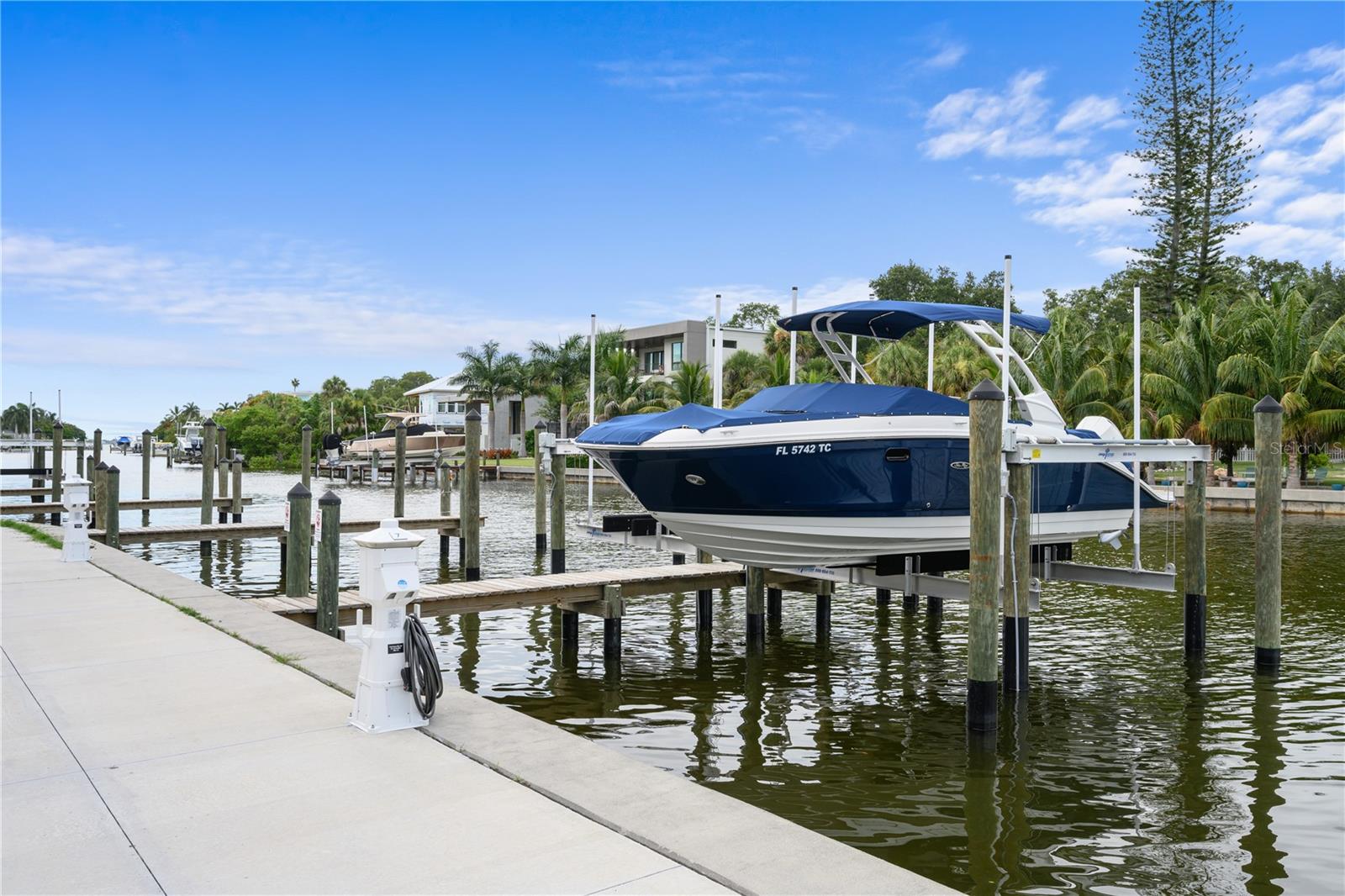 Image 21 of 34 For 1709 Tamiami Trail 420 A