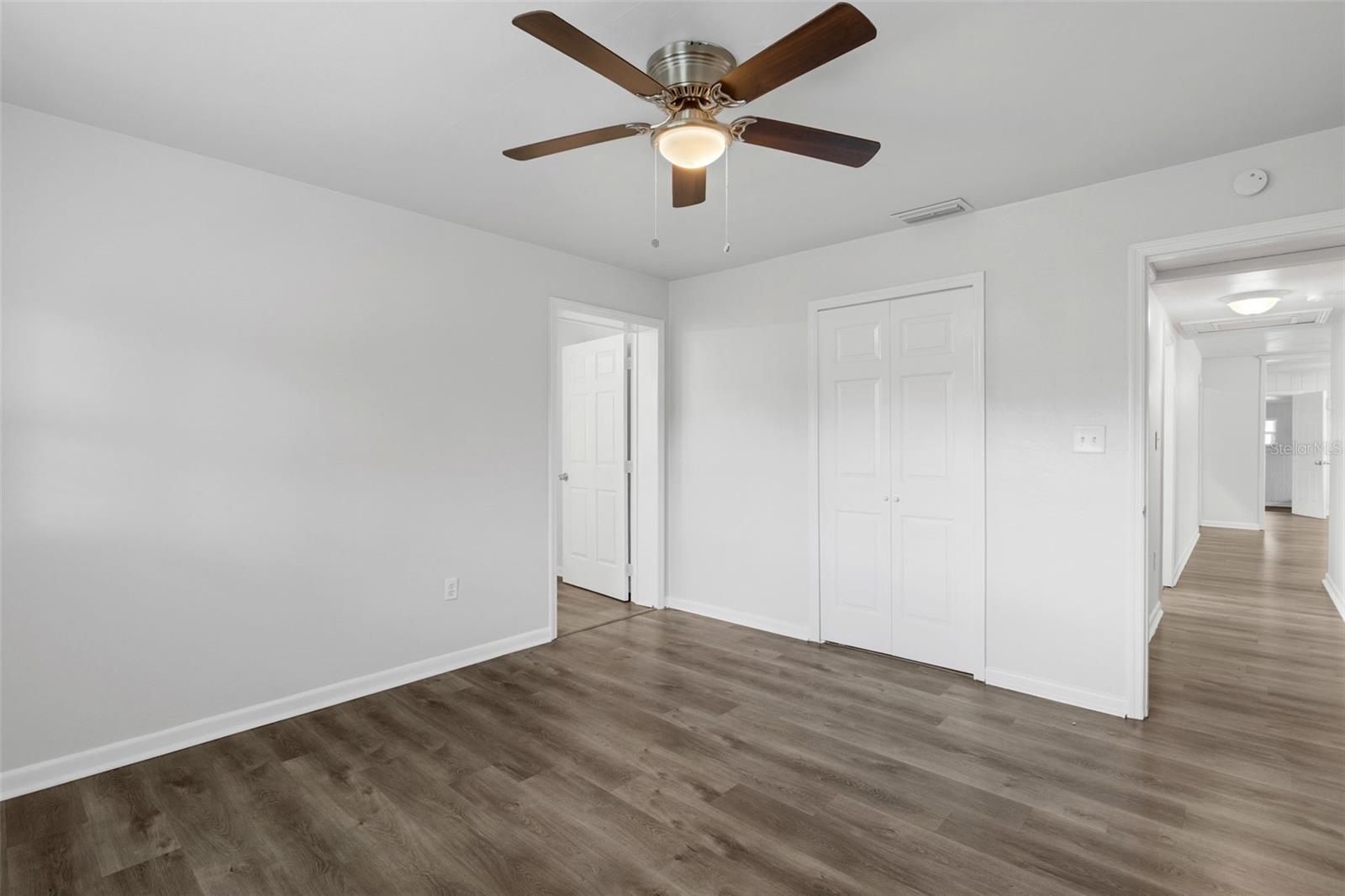 Image 15 of 33 For 203 Lakeview Avenue