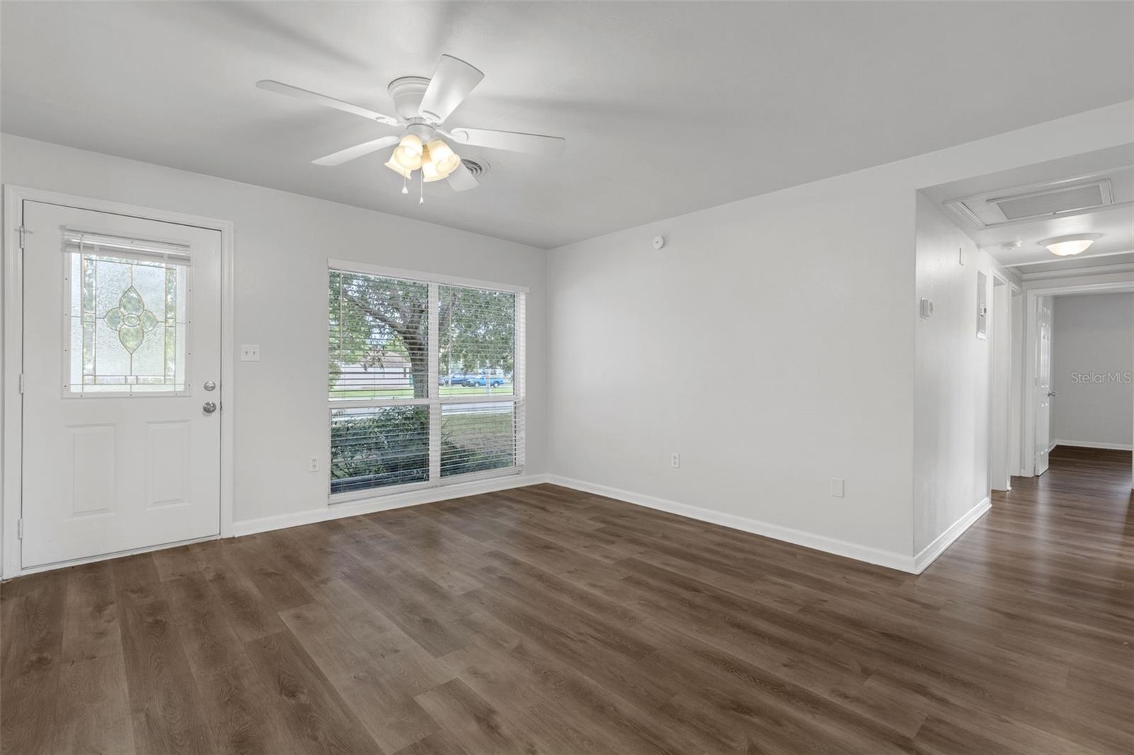 Image 3 of 33 For 203 Lakeview Avenue