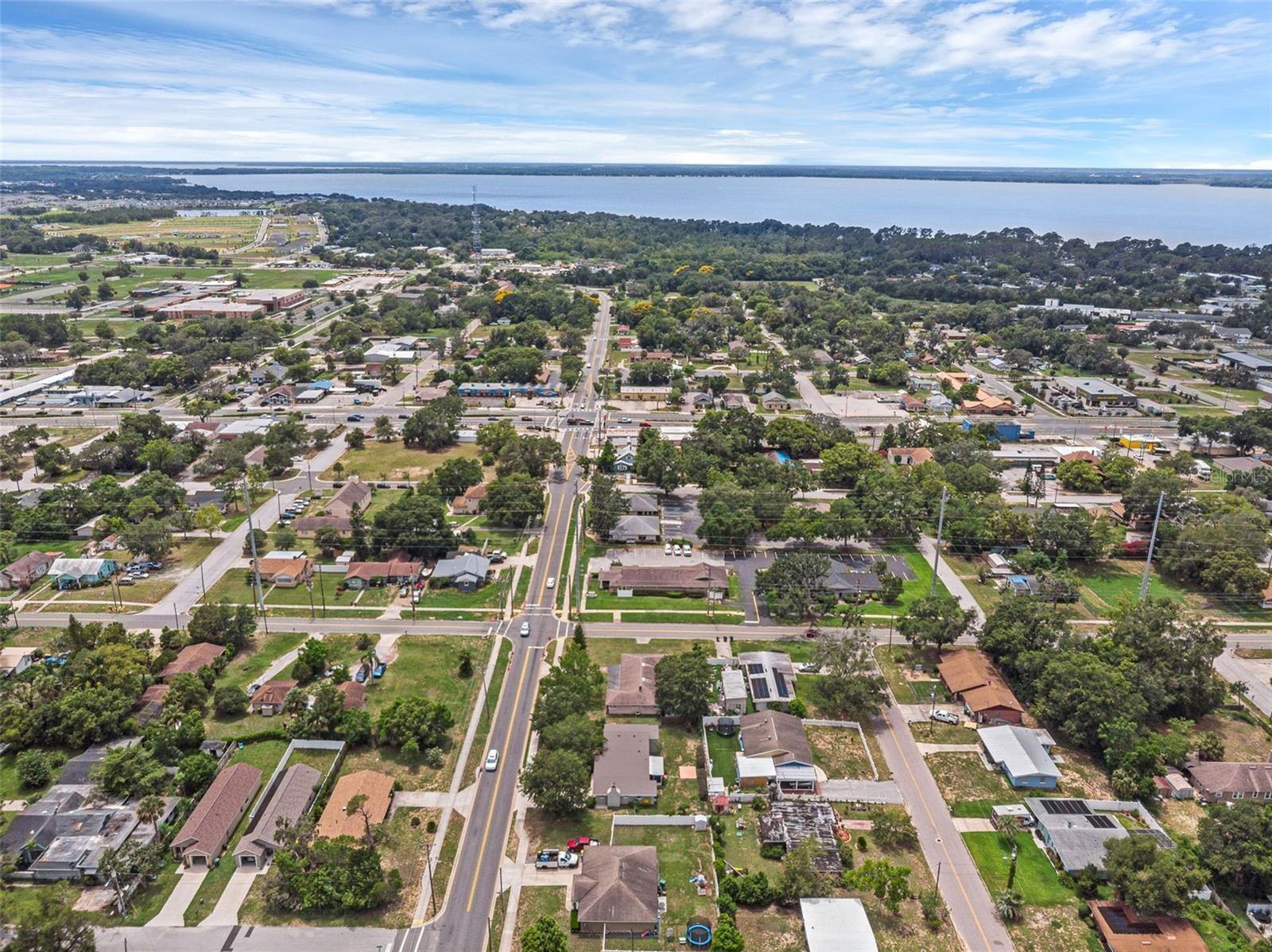 Image 32 of 33 For 203 Lakeview Avenue