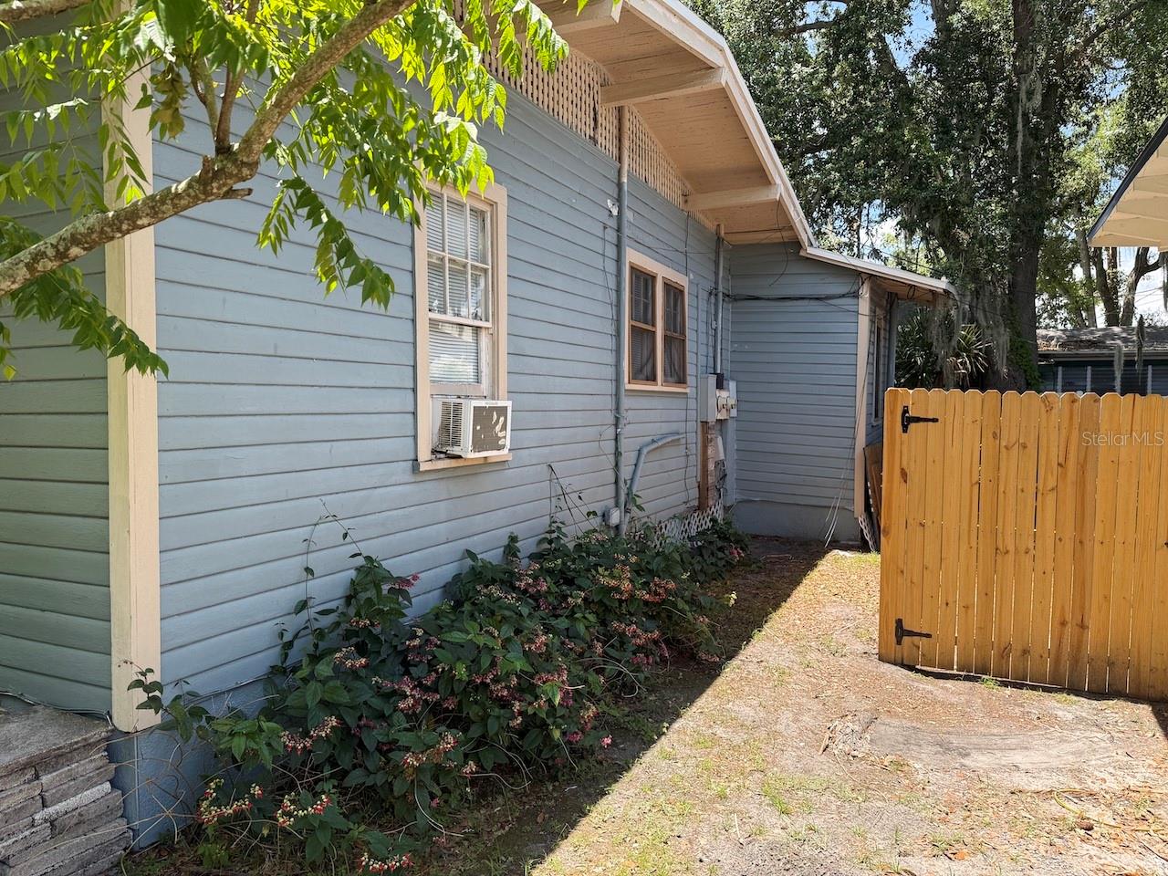 Image 14 of 15 For 714 Laurel Avenue A