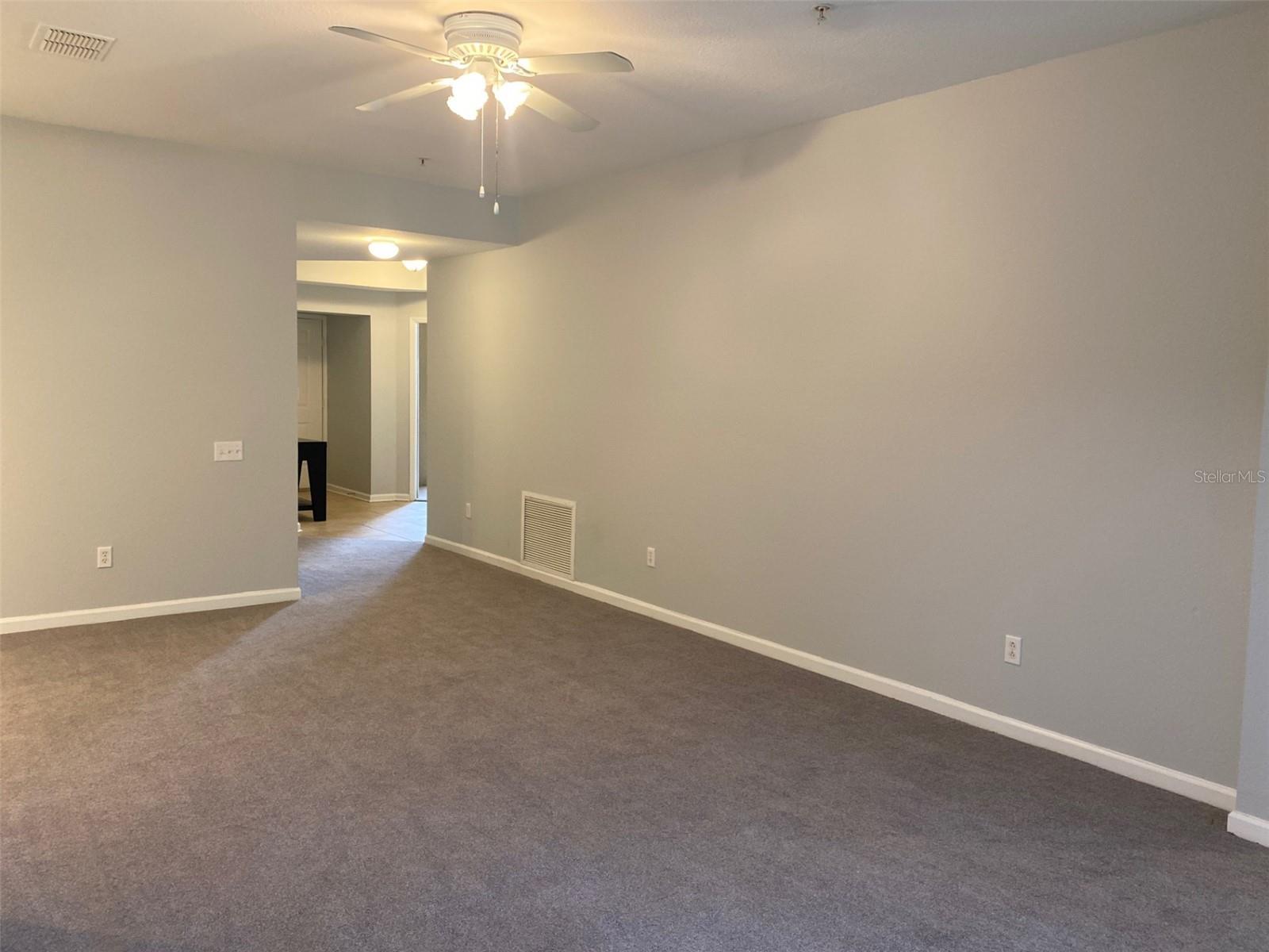 Image 5 of 39 For 6450 Alcalde Court 103
