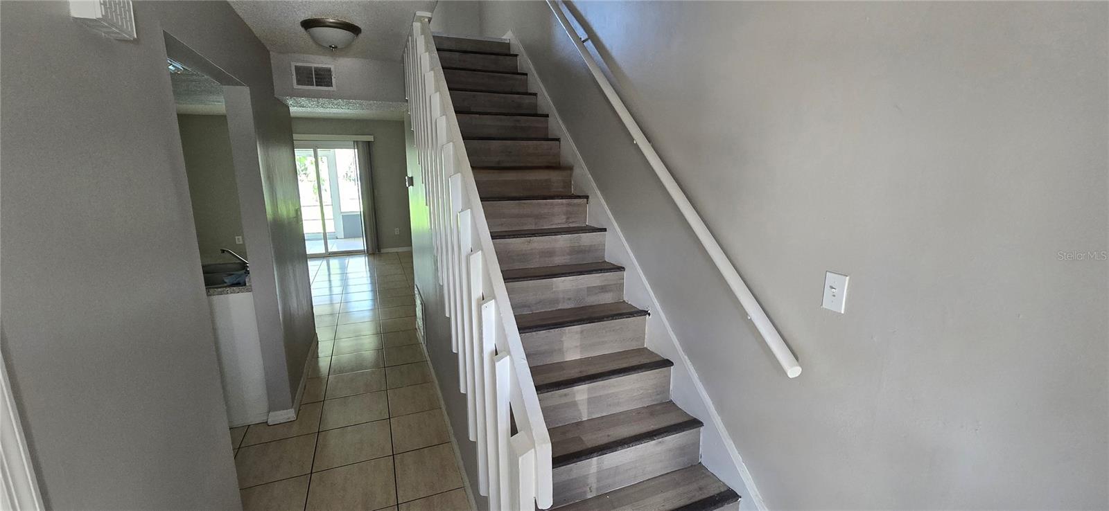 Image 11 of 21 For 720 Columbia Avenue