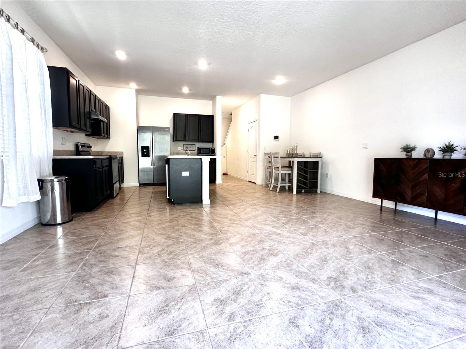 Image 2 of 24 For 370 Feltrim Reserve Boulevard