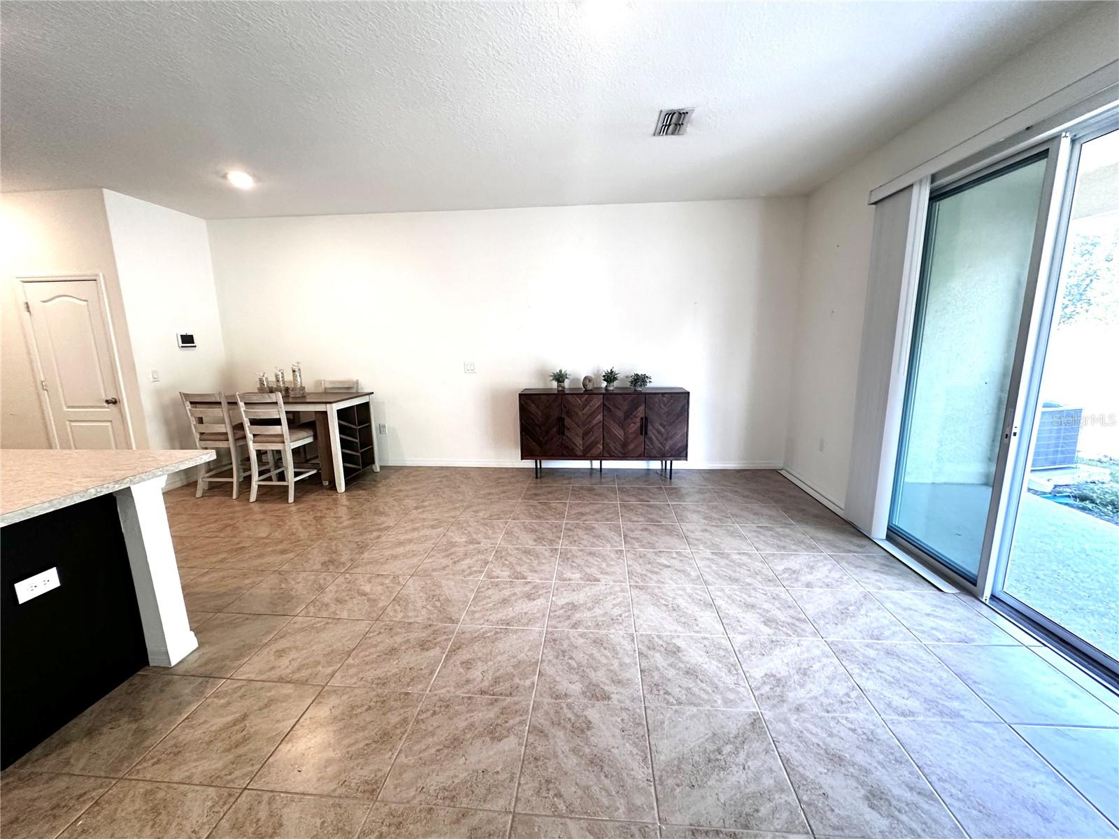 Image 3 of 24 For 370 Feltrim Reserve Boulevard