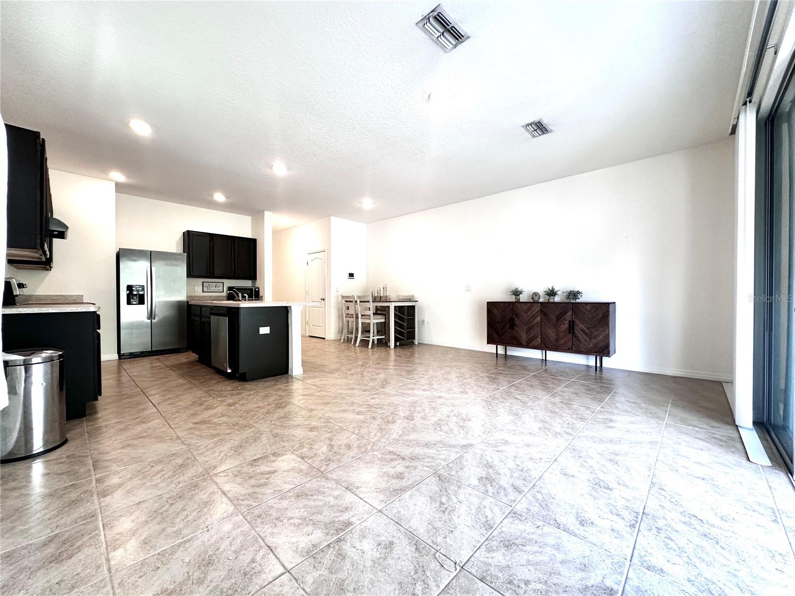 Image 4 of 24 For 370 Feltrim Reserve Boulevard