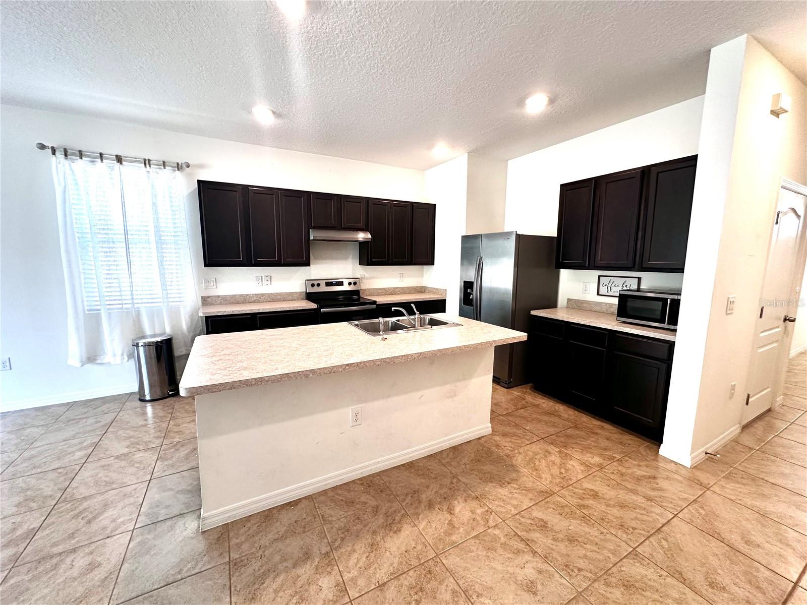 Image 6 of 24 For 370 Feltrim Reserve Boulevard