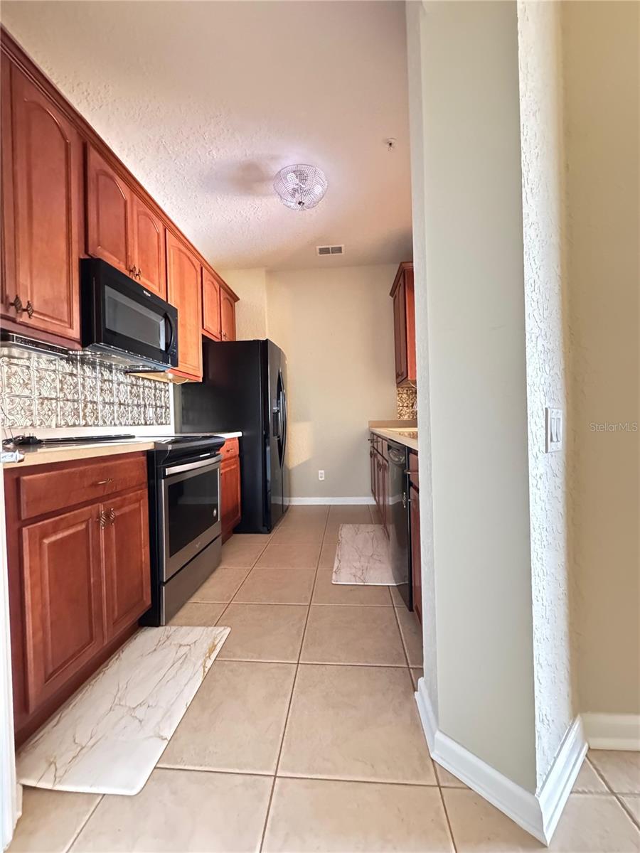 Image 11 of 34 For 3848 Lexmark Lane 206