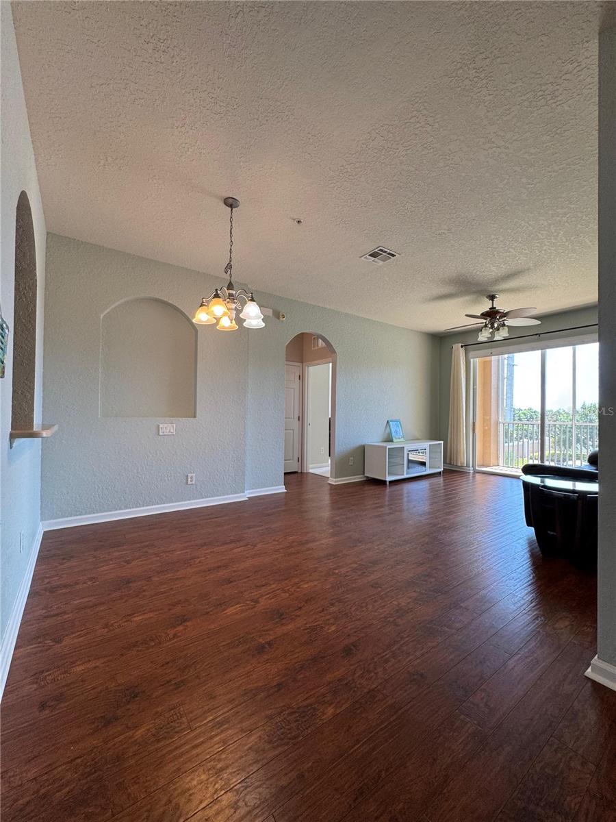 Image 9 of 34 For 3848 Lexmark Lane 206