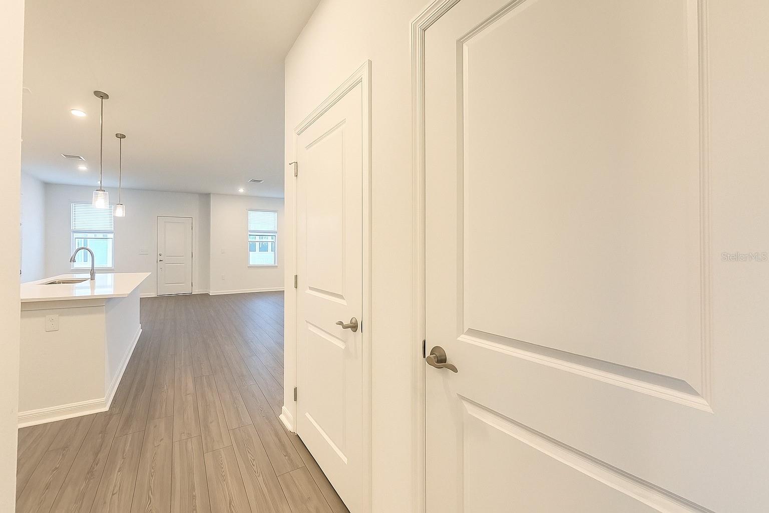 Image 13 of 28 For 550 Orient Avenue