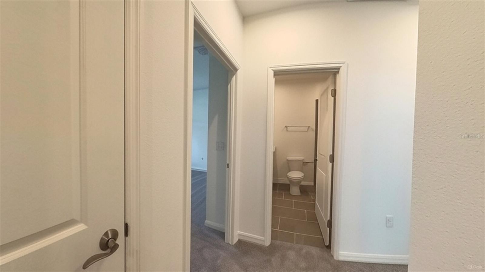Image 6 of 28 For 550 Orient Avenue