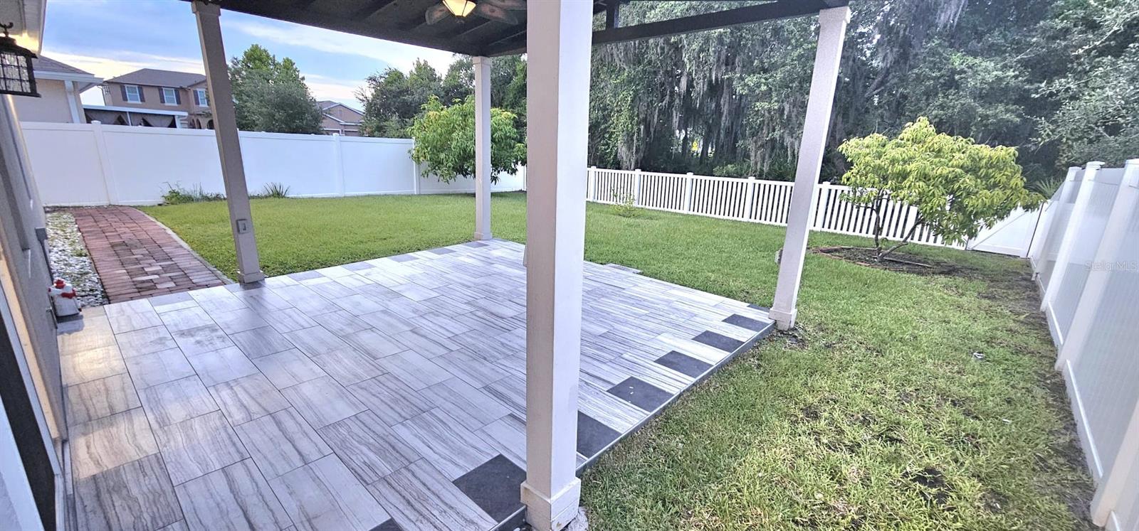 Image 16 of 17 For 1588 Diamond Loop Drive