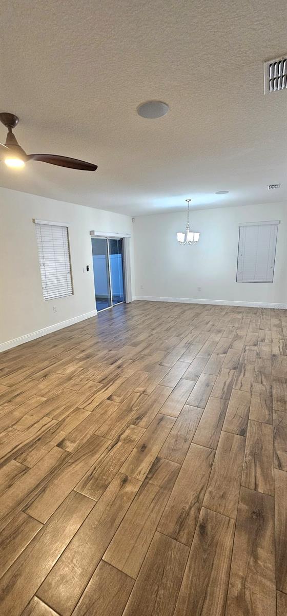 Image 8 of 17 For 1588 Diamond Loop Drive