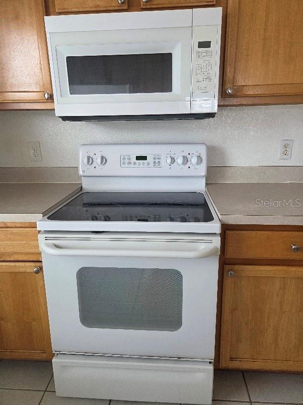 Image 12 of 12 For 9165 Lee Vista Boulevard 107