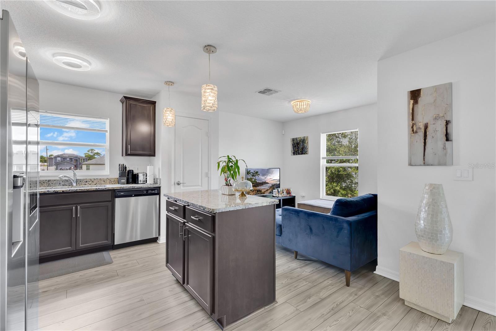 Image 8 of 40 For 205 Cimarron Drive