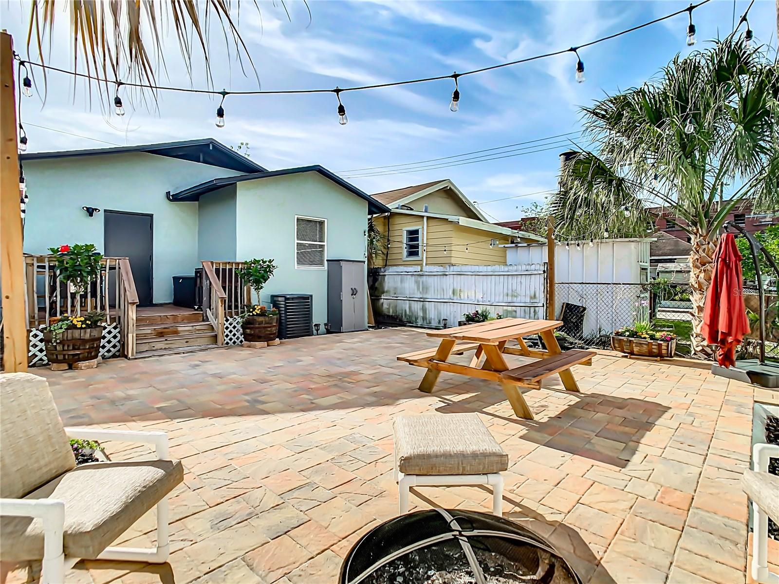 Image 6 of 66 For 2904 Sanchez Street