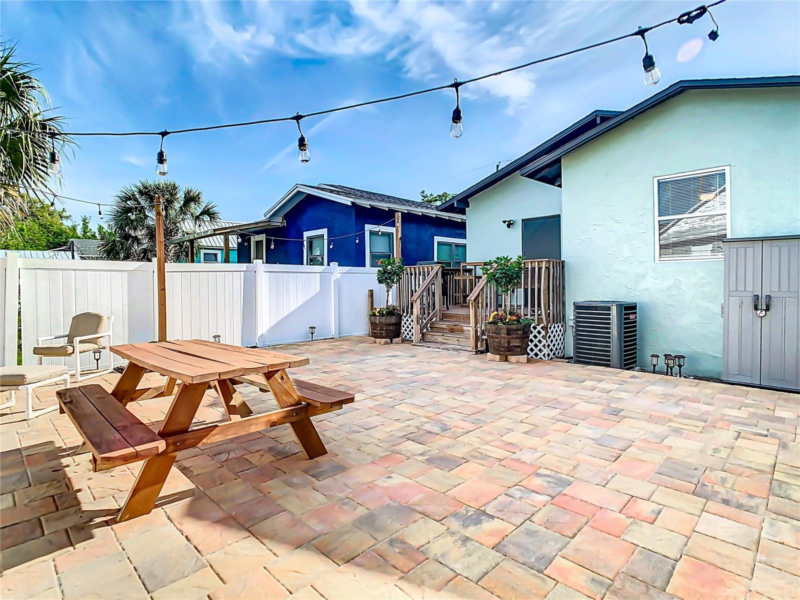 Image 8 of 66 For 2904 Sanchez Street