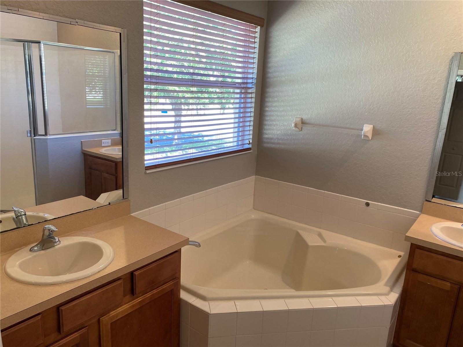 Image 18 of 22 For 2955 Bonita Circle
