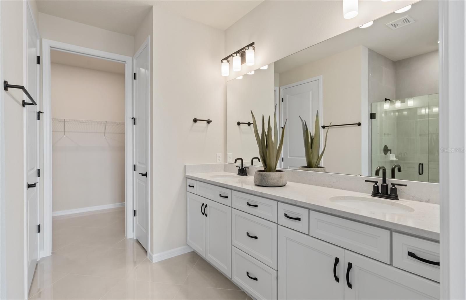 Image 22 of 28 For 13521 Pearl Beach Street