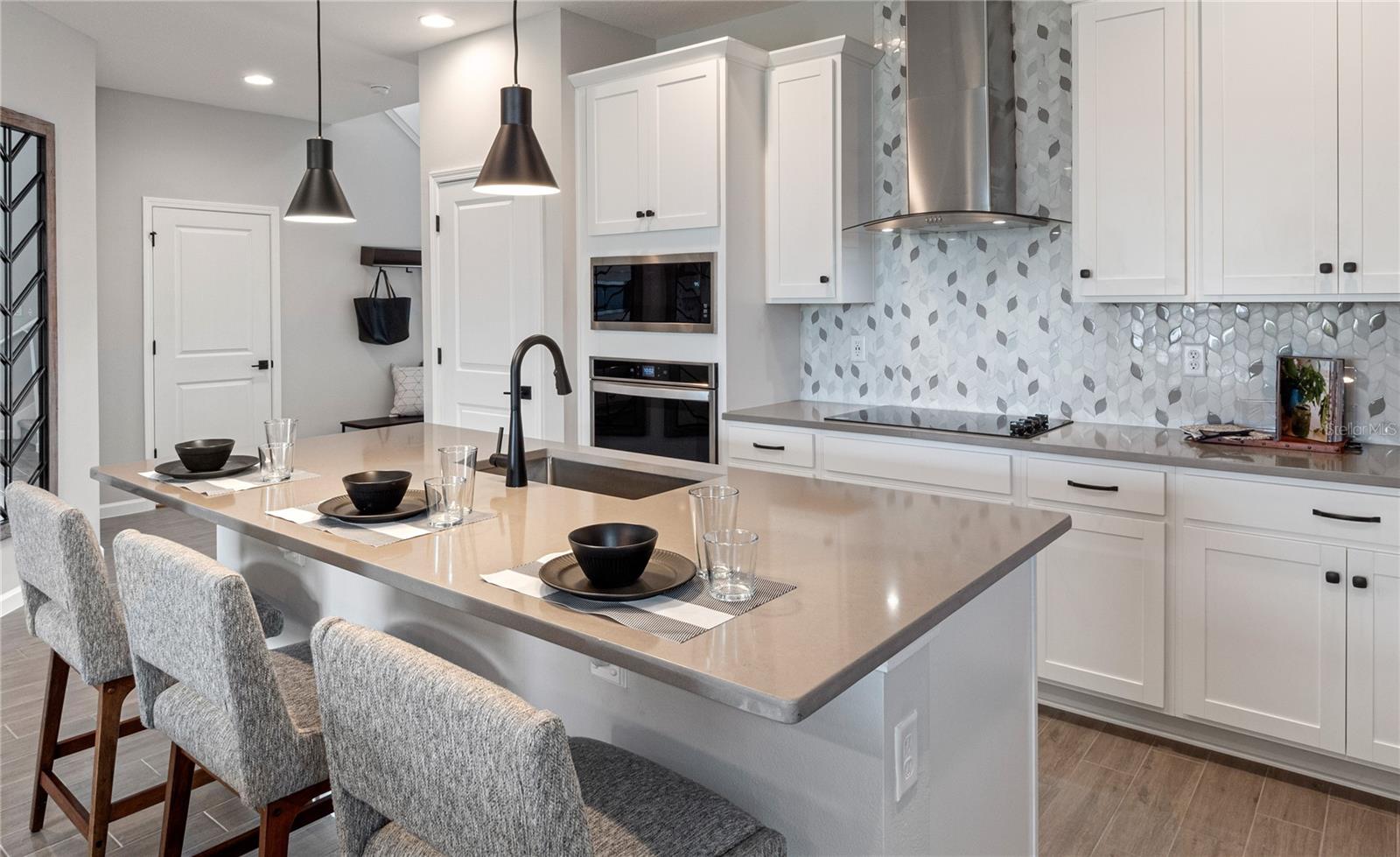 Image 10 of 23 For 4409 Lions Gate Avenue