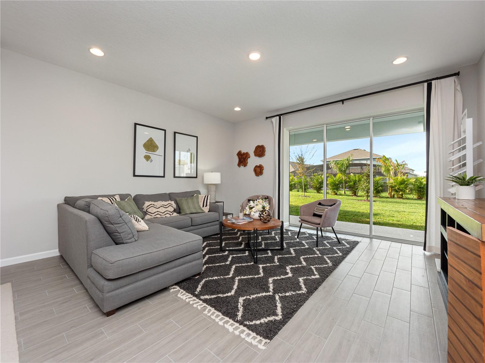 Image 11 of 23 For 4409 Lions Gate Avenue