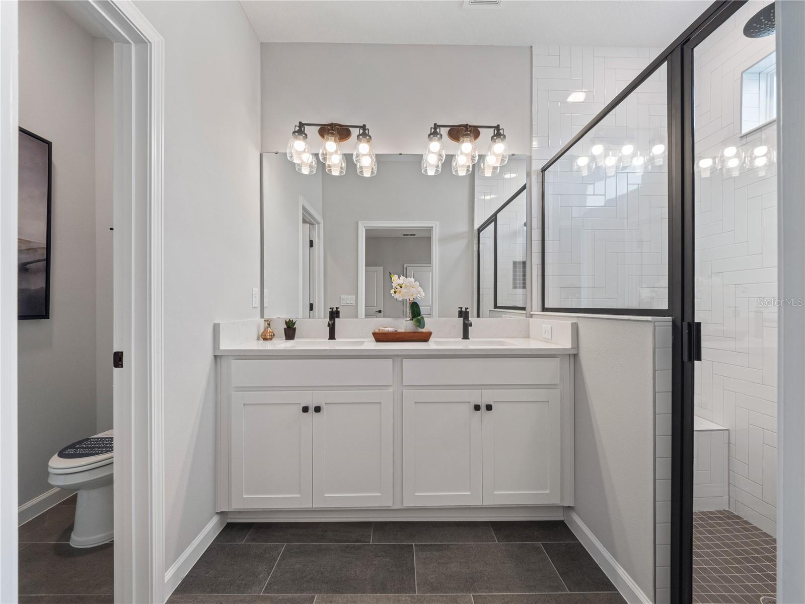 Image 14 of 23 For 4409 Lions Gate Avenue