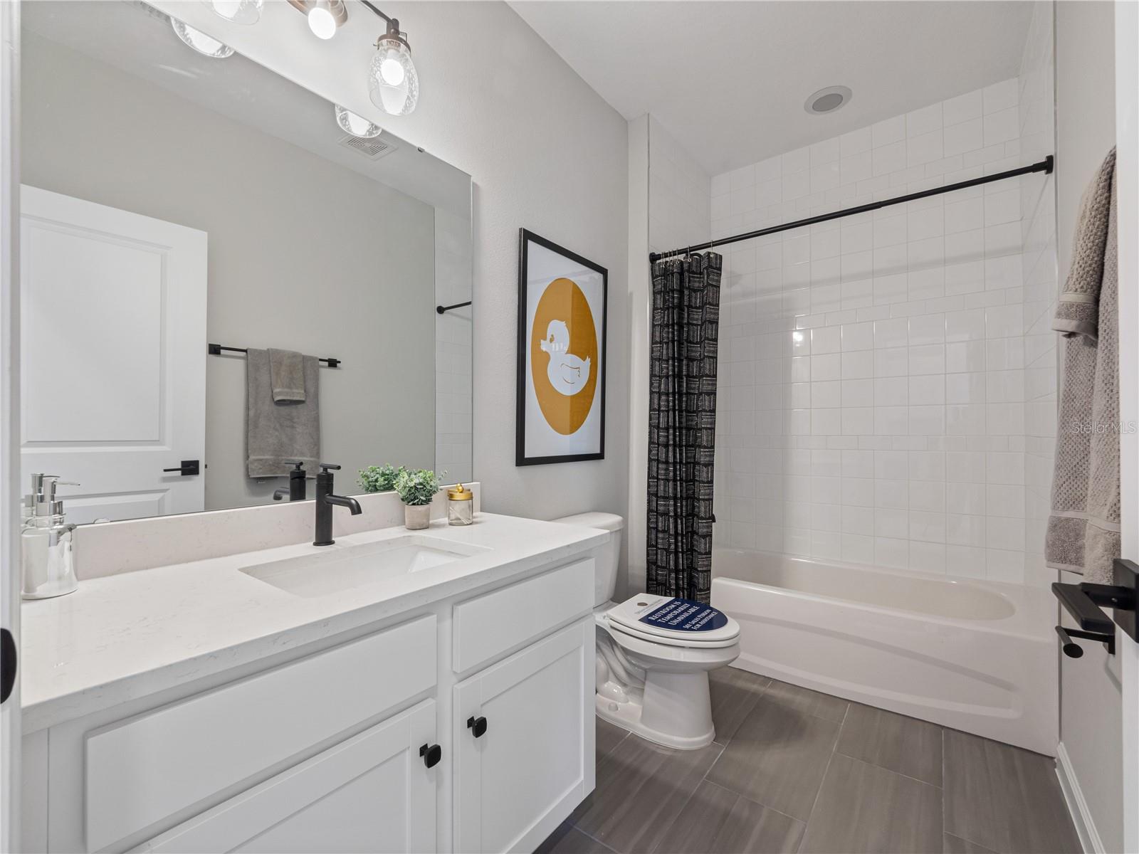 Image 19 of 23 For 4409 Lions Gate Avenue