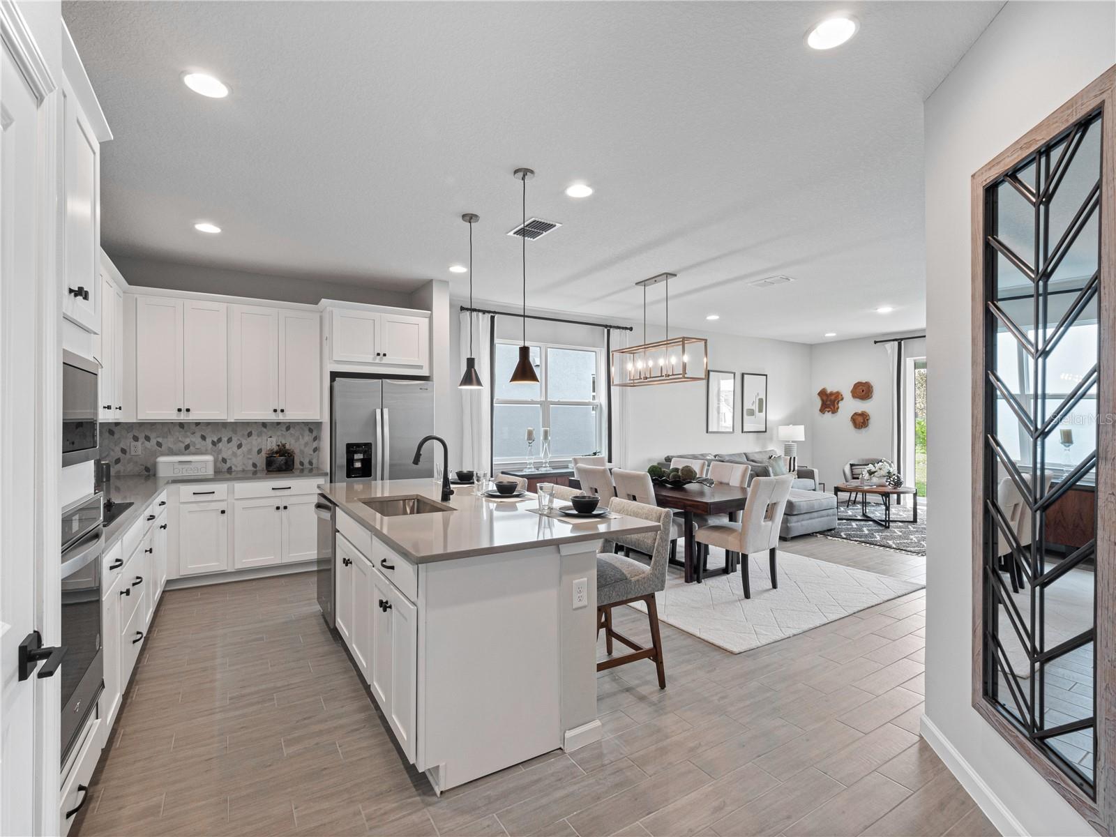 Image 3 of 23 For 4409 Lions Gate Avenue