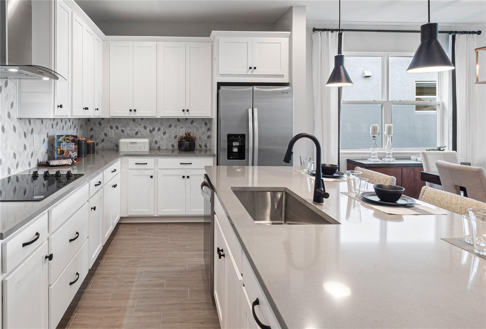 Image 6 of 23 For 4409 Lions Gate Avenue