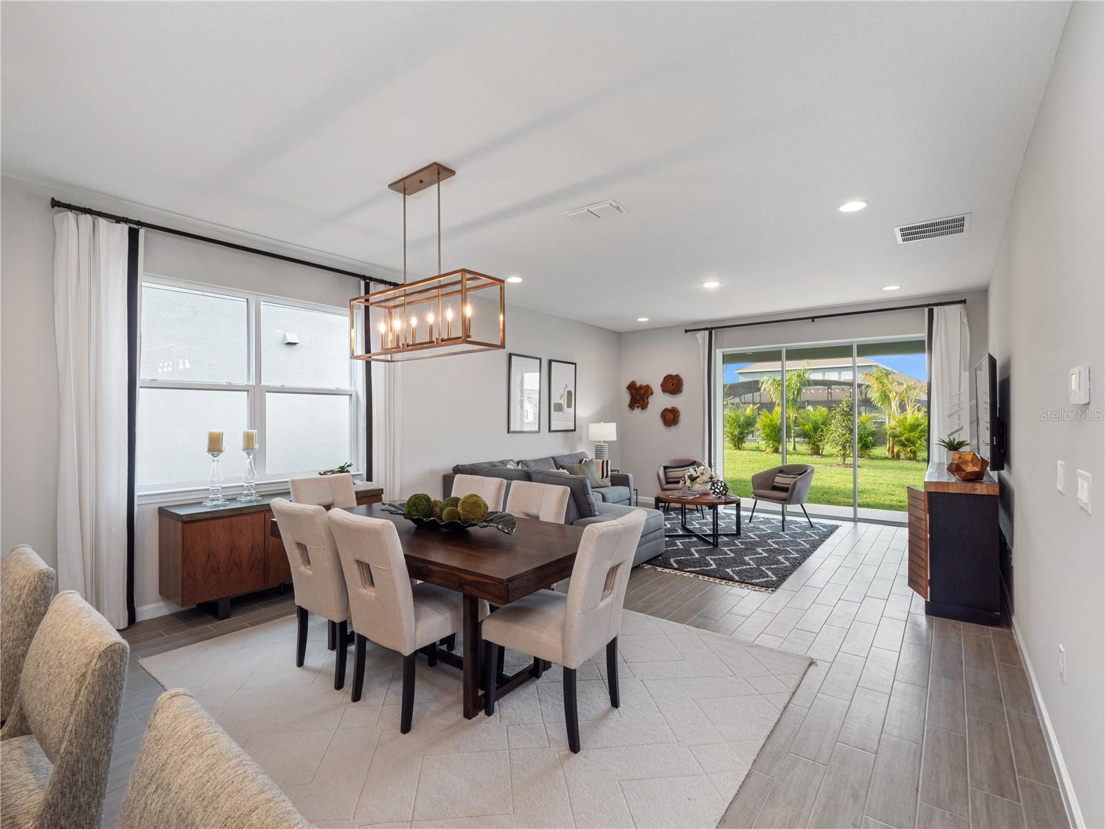 Image 7 of 23 For 4409 Lions Gate Avenue