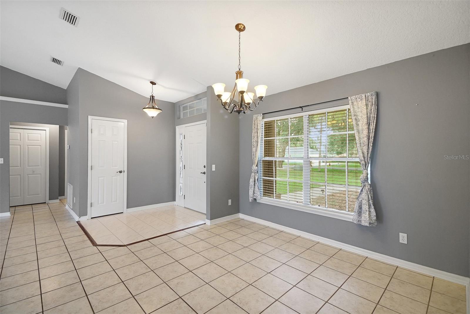 Image 12 of 58 For 10697 Lake Hill Drive