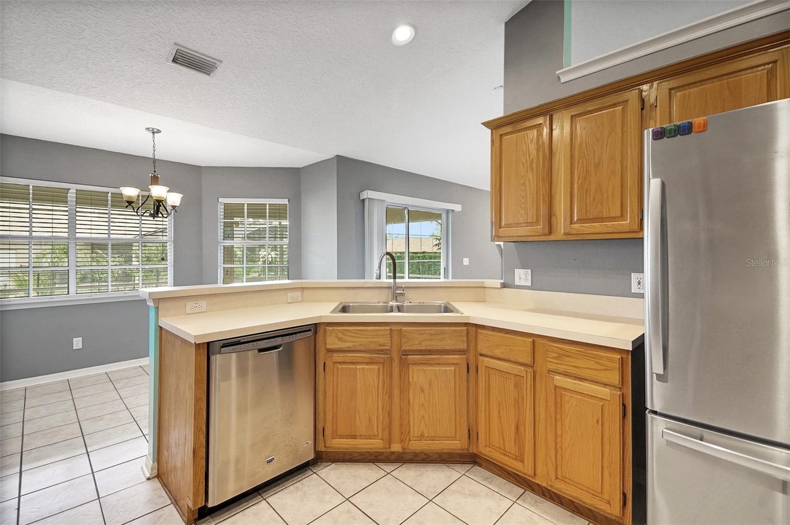 Image 17 of 58 For 10697 Lake Hill Drive